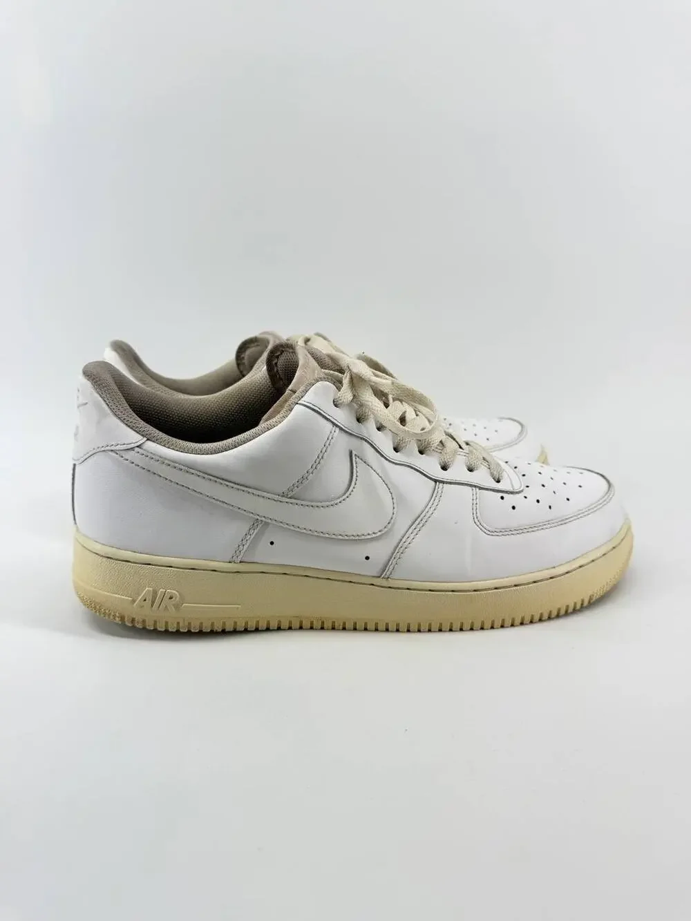 Nike Air Force 1 07 Low Triple White Mens Size 13 315122-111 Pre-Owned